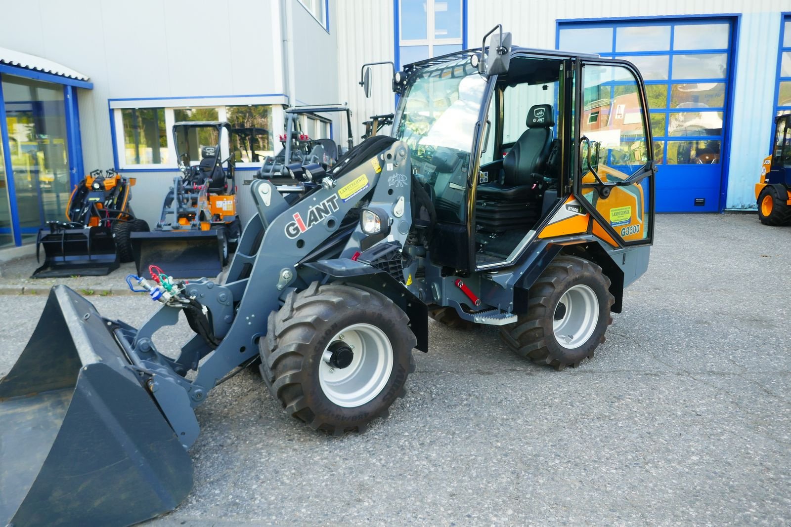Hoflader Türe ait GiANT G 3500, Gebrauchtmaschine içinde Villach (resim 14)