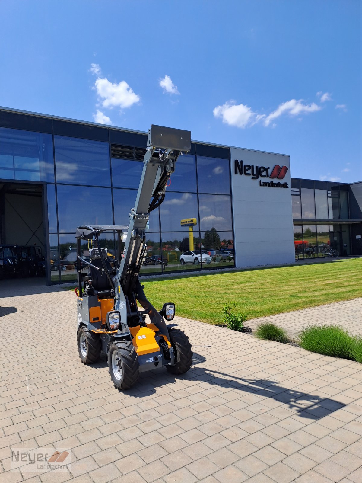 Hoflader of the type GiANT G1100 TELE, Neumaschine in Bad Waldsee Mennisweiler (Picture 2)