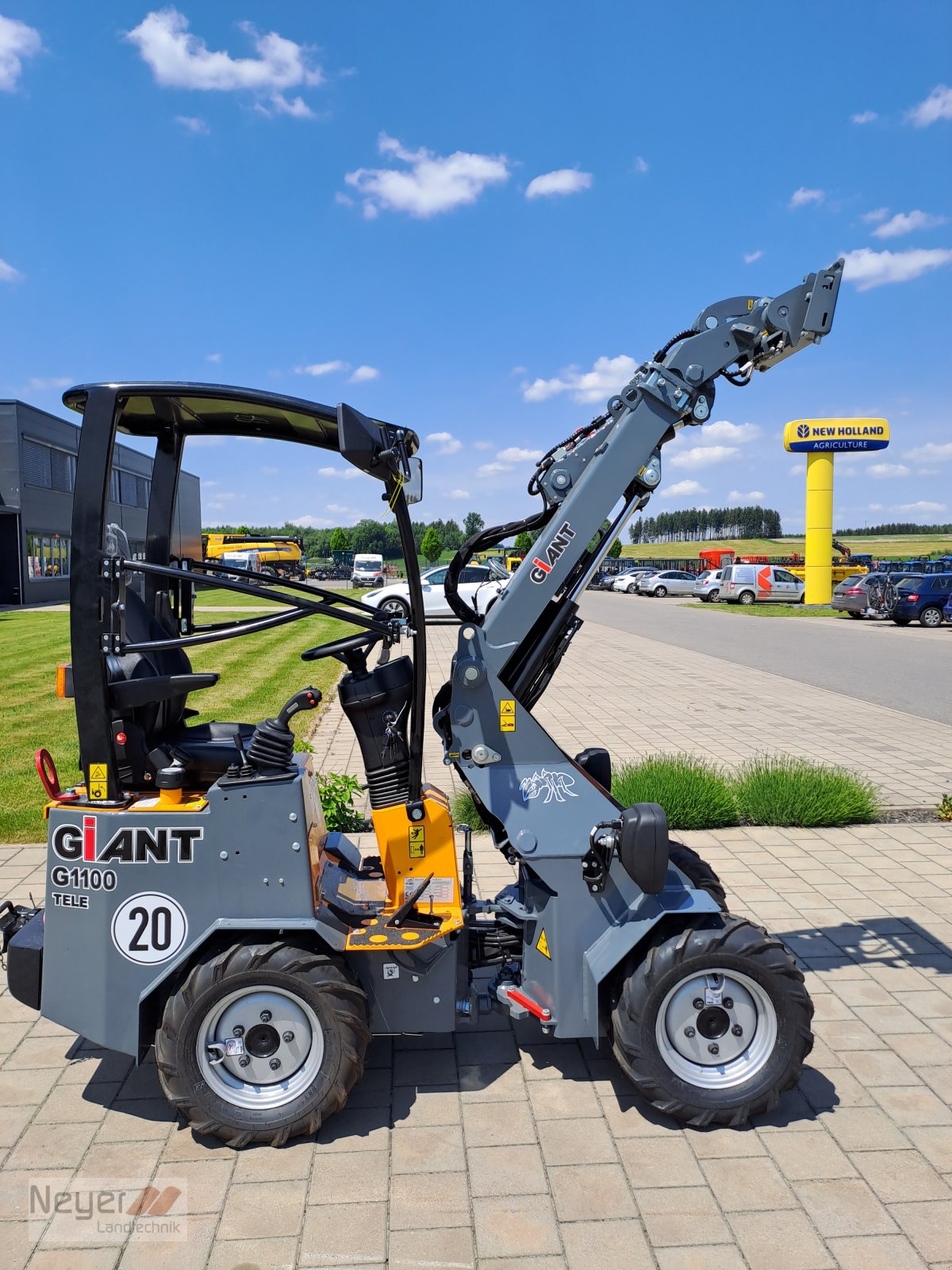 Hoflader of the type GiANT G1100 TELE, Neumaschine in Bad Waldsee Mennisweiler (Picture 3)