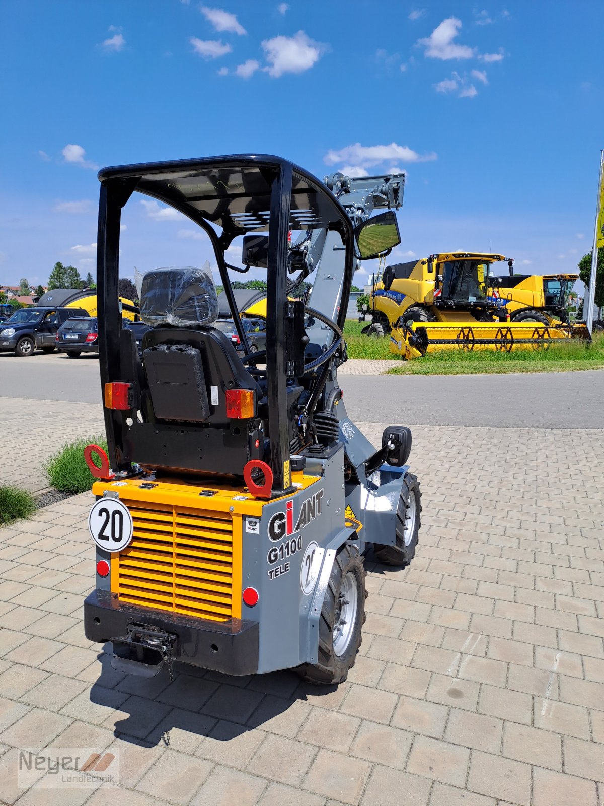 Hoflader of the type GiANT G1100 TELE, Neumaschine in Bad Waldsee Mennisweiler (Picture 4)