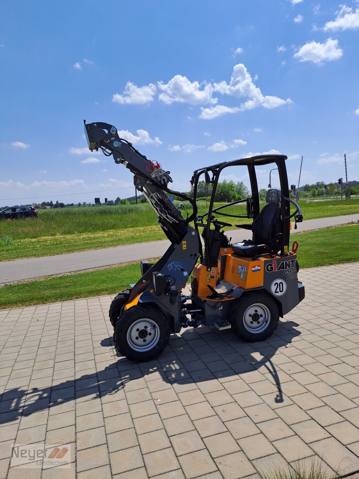 Hoflader of the type GiANT G1100 TELE, Neumaschine in Bad Waldsee Mennisweiler (Picture 7)