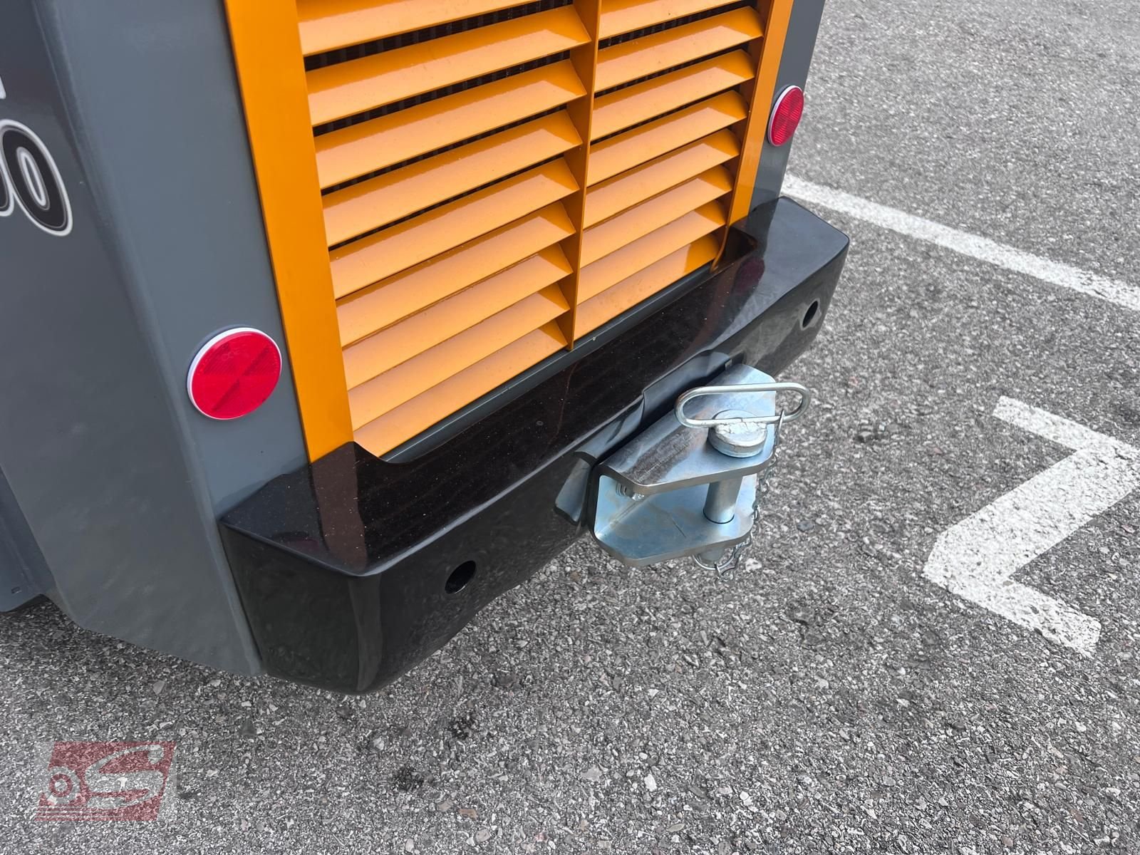 Hoflader des Typs GiANT G1100 Trend-Line, Neumaschine in Offenhausen (Bild 11)