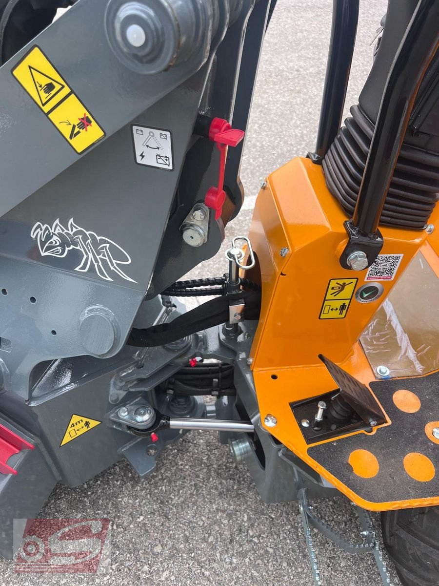 Hoflader des Typs GiANT G1100 Trend-Line, Neumaschine in Offenhausen (Bild 12)