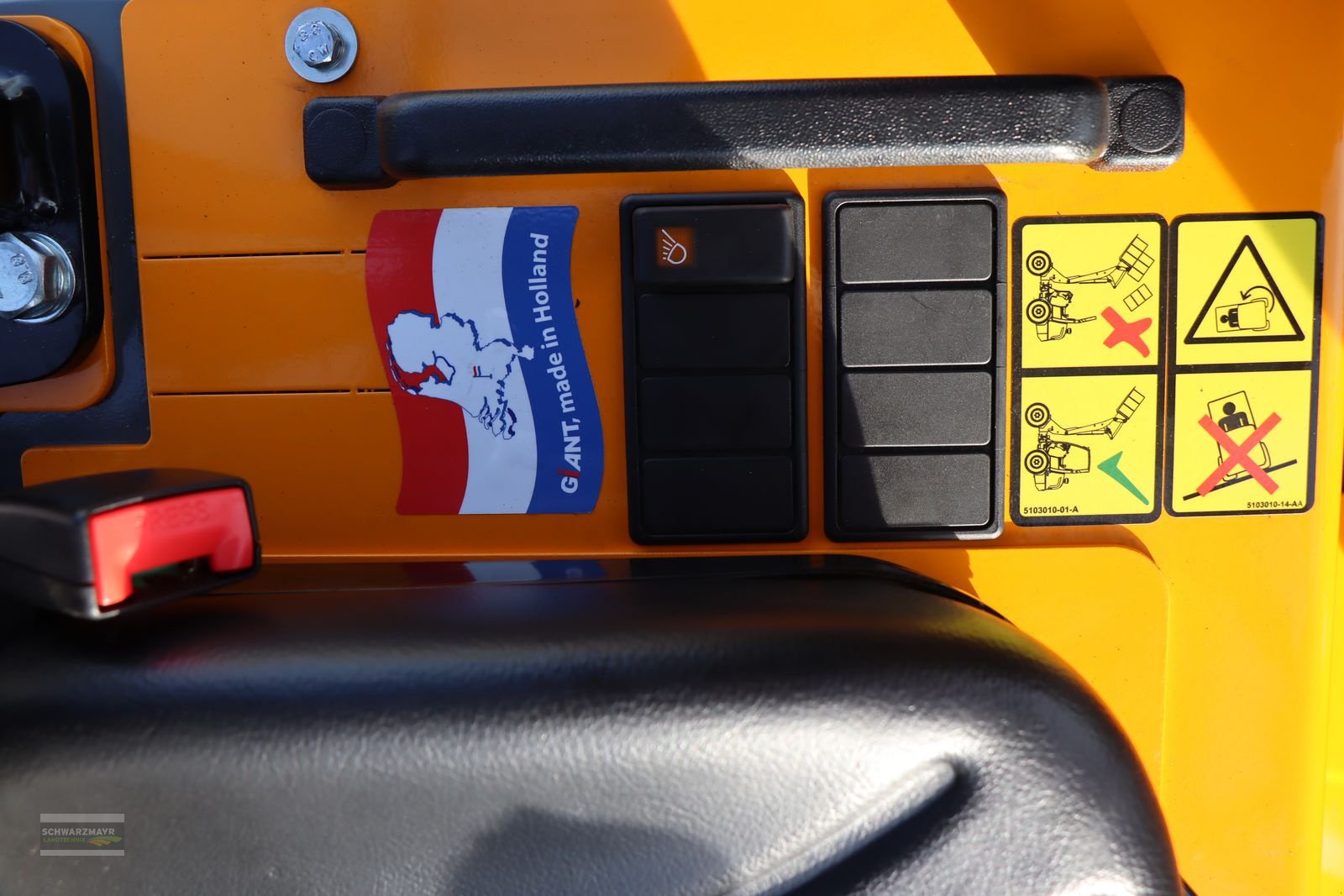 Hoflader of the type GiANT G1200, Vorführmaschine in Aurolzmünster (Picture 14)