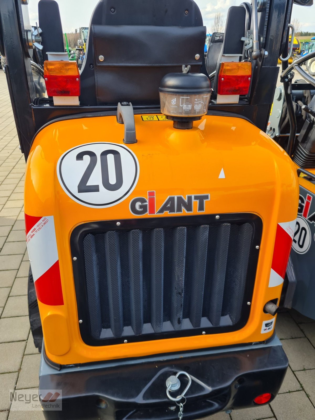 Hoflader типа GiANT G1500 Radlader 580 kg Hubkraft *Aktion*, Neumaschine в Bad Waldsee Mennisweiler (Фотография 3)