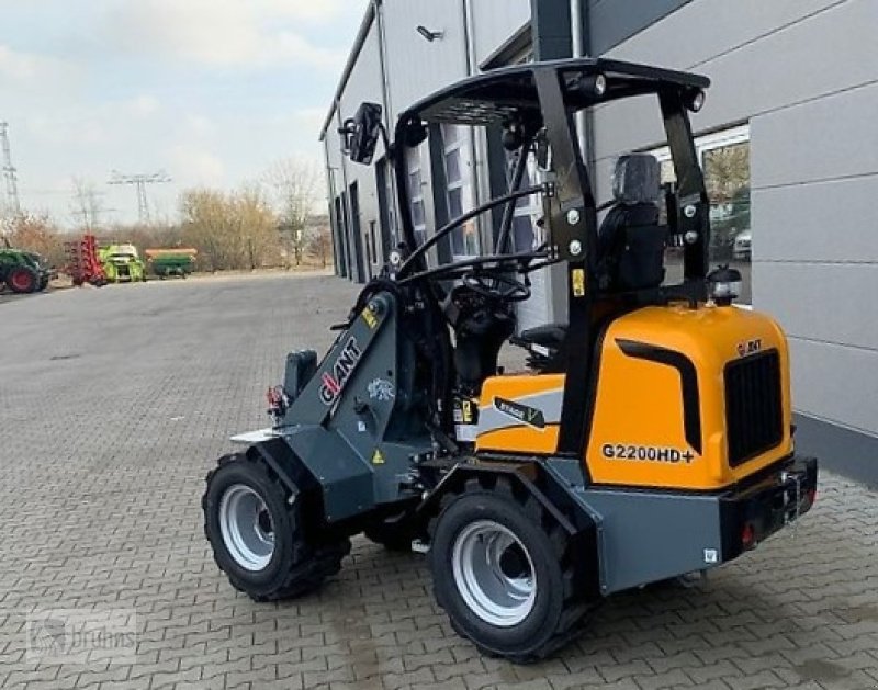 Hoflader des Typs GiANT G2200 HD+, Neumaschine in Karstädt (Bild 2)
