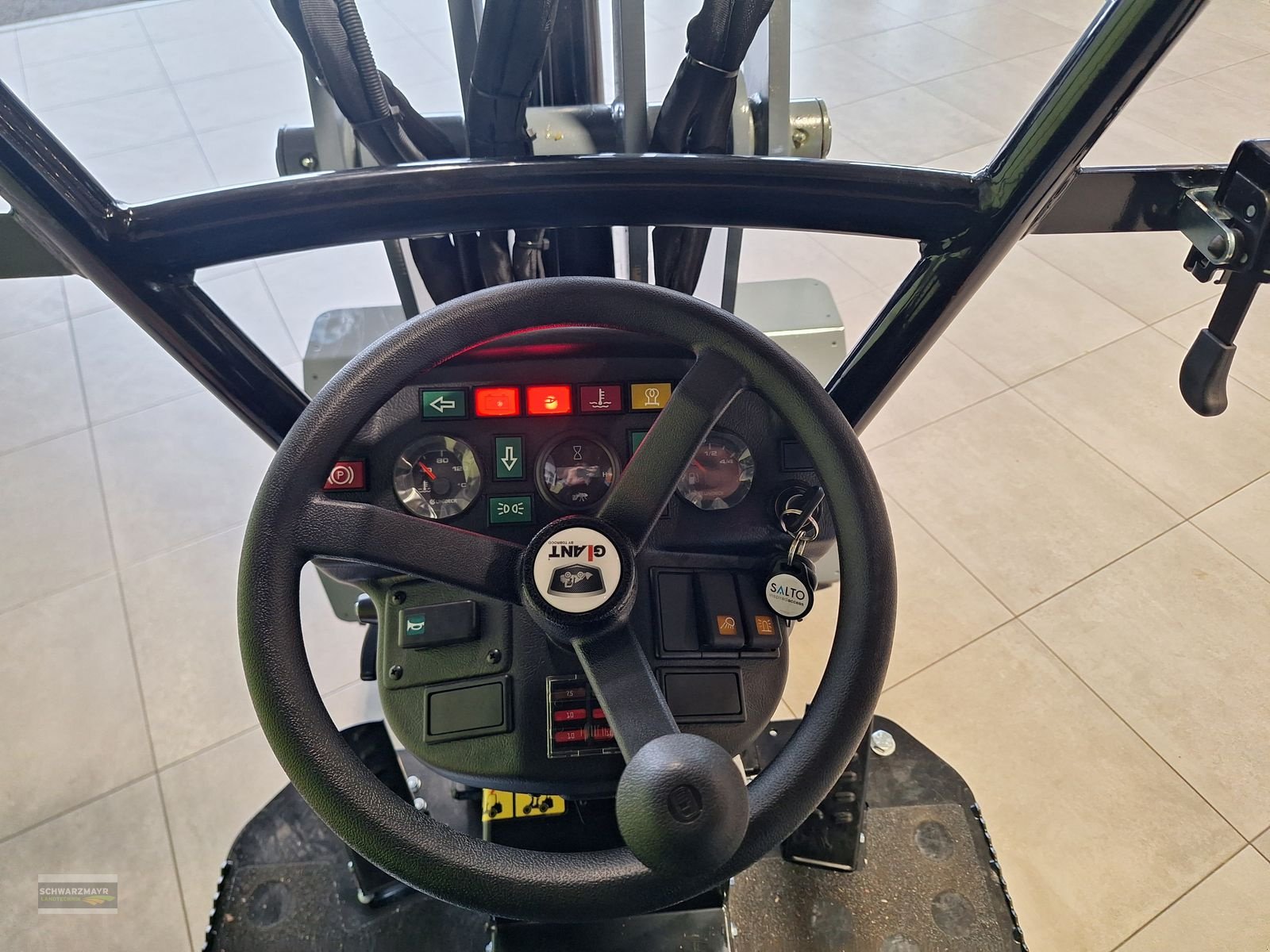 Hoflader des Typs GiANT G2200 HD+, Neumaschine in Gampern (Bild 5)