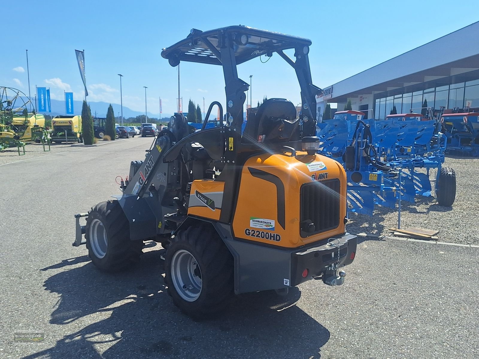 Hoflader des Typs GiANT G2200 HD, Neumaschine in Aurolzmünster (Bild 10)