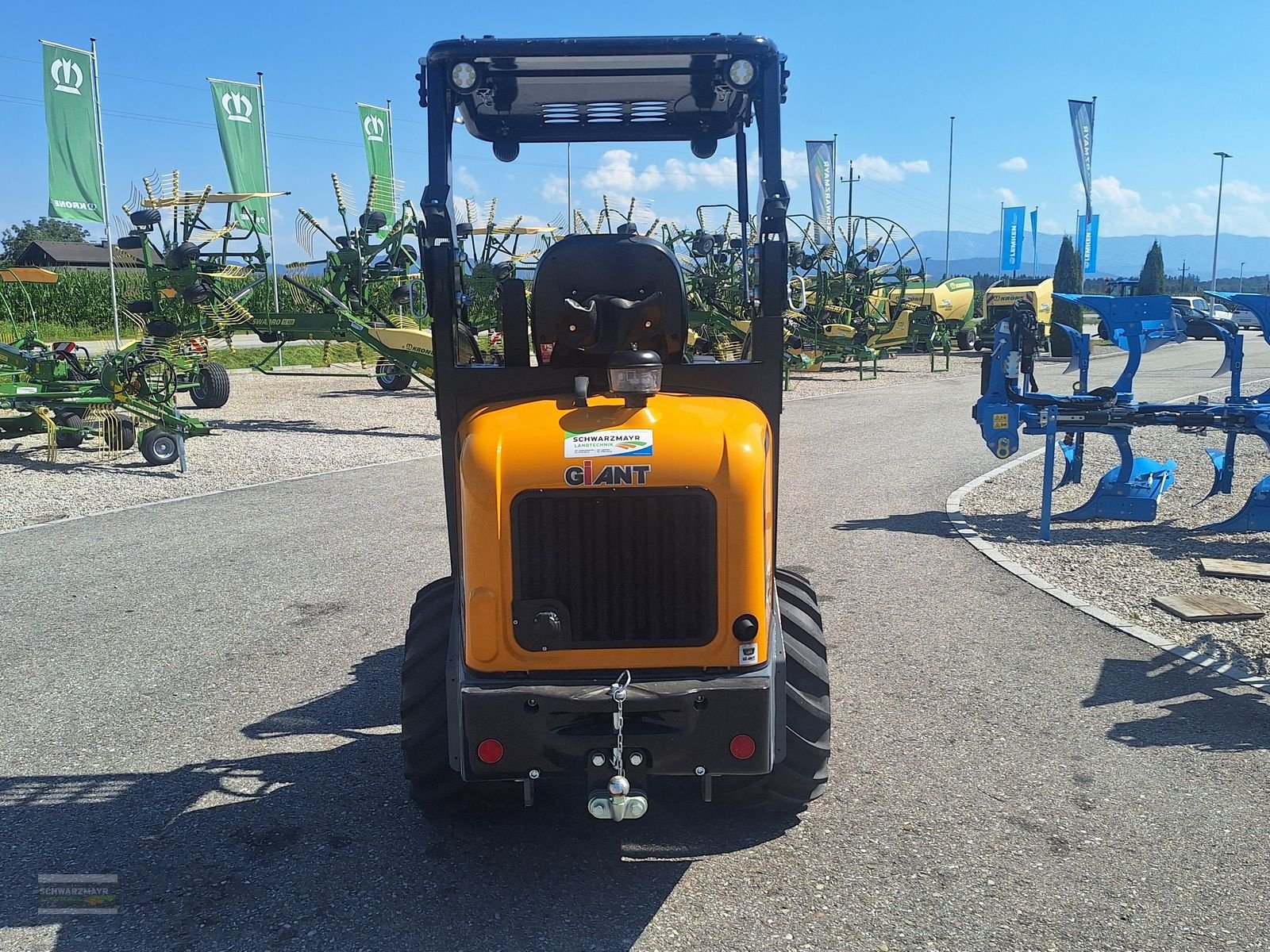Hoflader des Typs GiANT G2200 HD, Neumaschine in Aurolzmünster (Bild 8)