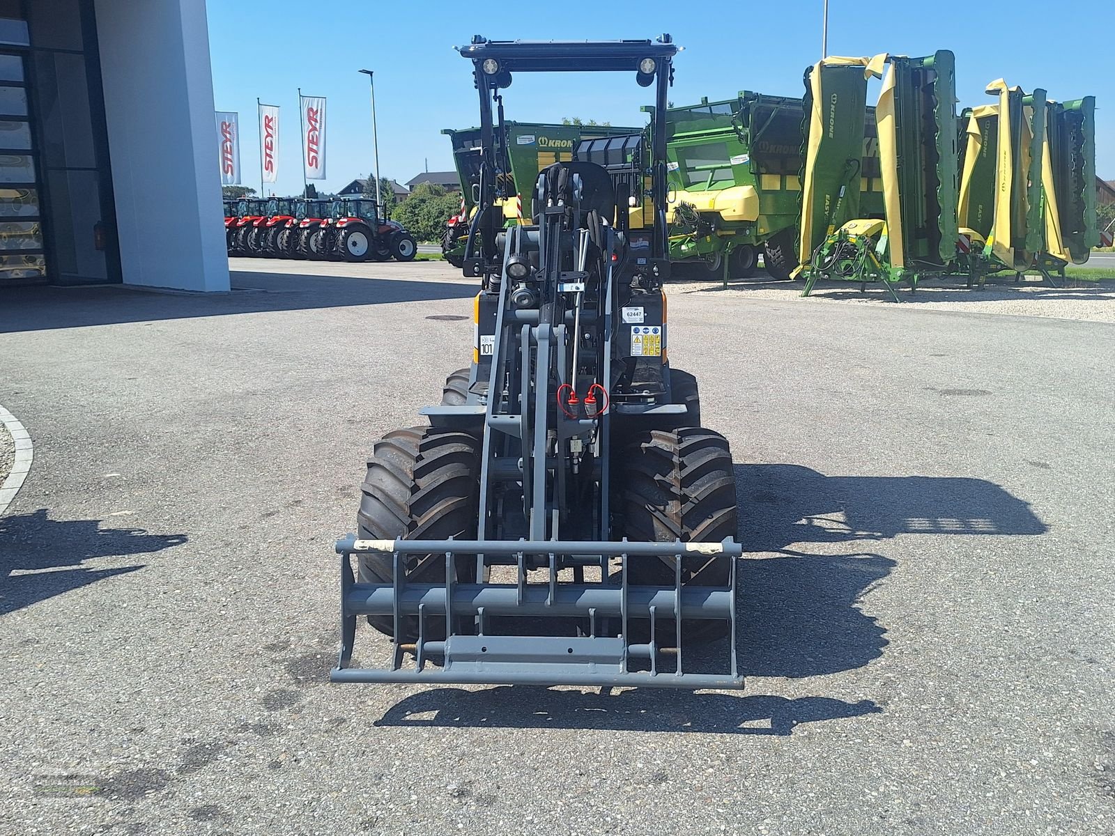 Hoflader des Typs GiANT G2200 HD, Neumaschine in Aurolzmünster (Bild 4)