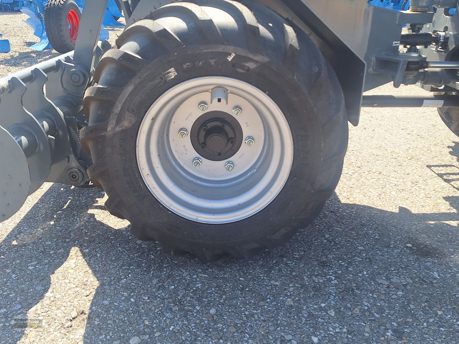 Hoflader des Typs GiANT G2200 HD, Neumaschine in Aurolzmünster (Bild 12)