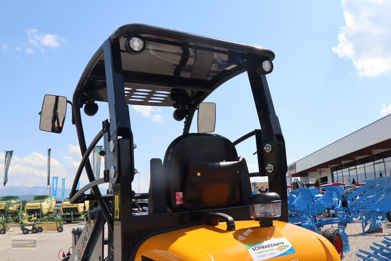 Hoflader des Typs GiANT G2200 HD, Neumaschine in Gampern (Bild 18)