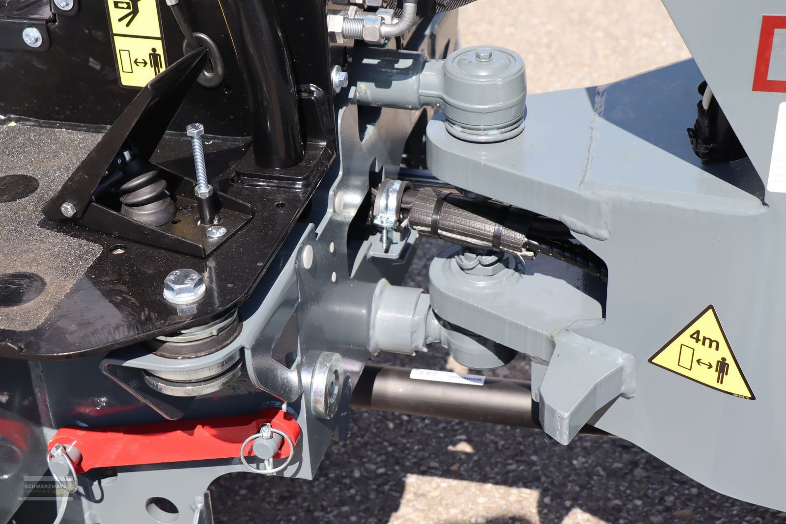 Hoflader des Typs GiANT G2200 HD, Neumaschine in Gampern (Bild 15)