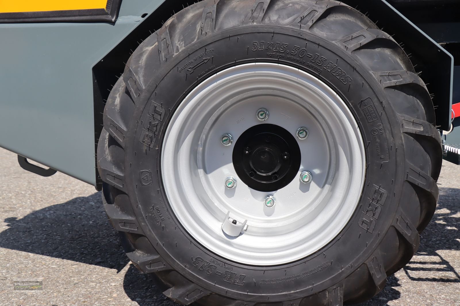 Hoflader des Typs GiANT G2200 HD, Neumaschine in Gampern (Bild 17)