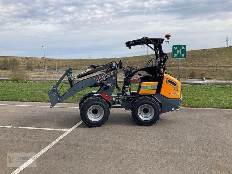 Hoflader a típus GiANT G2200E, Neumaschine ekkor: Colmar-Berg (Kép 1)