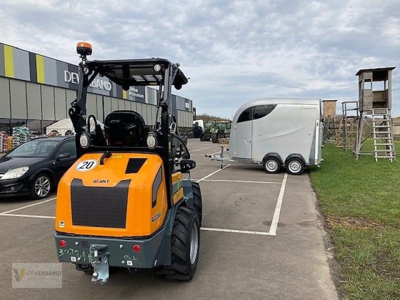 Hoflader a típus GiANT G2200E, Neumaschine ekkor: Colmar-Berg (Kép 2)