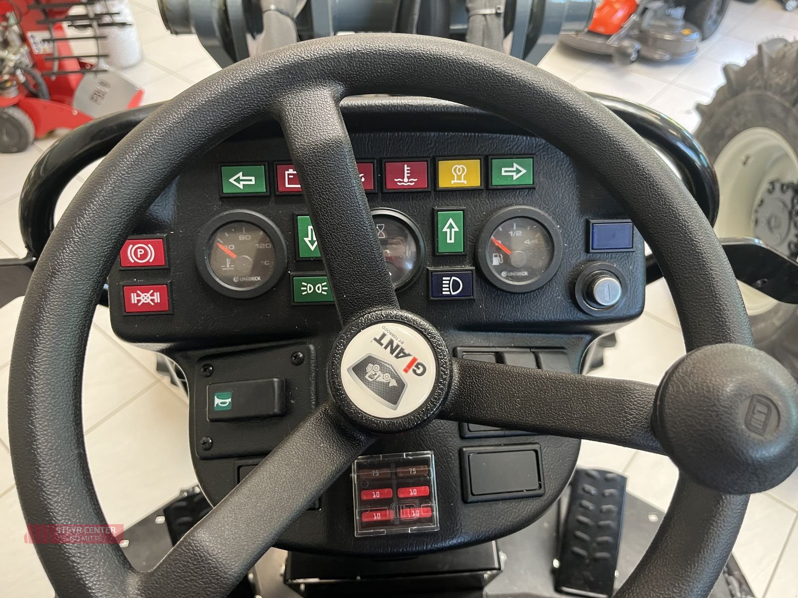 Hoflader of the type GiANT G2500 HD, Neumaschine in St. Pölten (Picture 9)