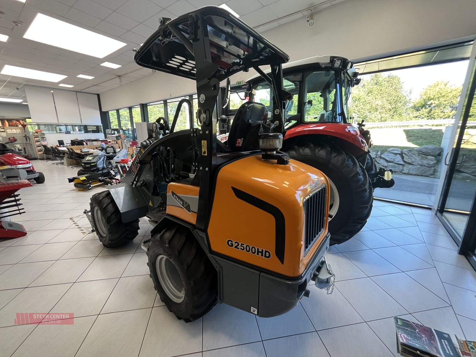 Hoflader of the type GiANT G2500 HD, Neumaschine in St. Pölten (Picture 8)