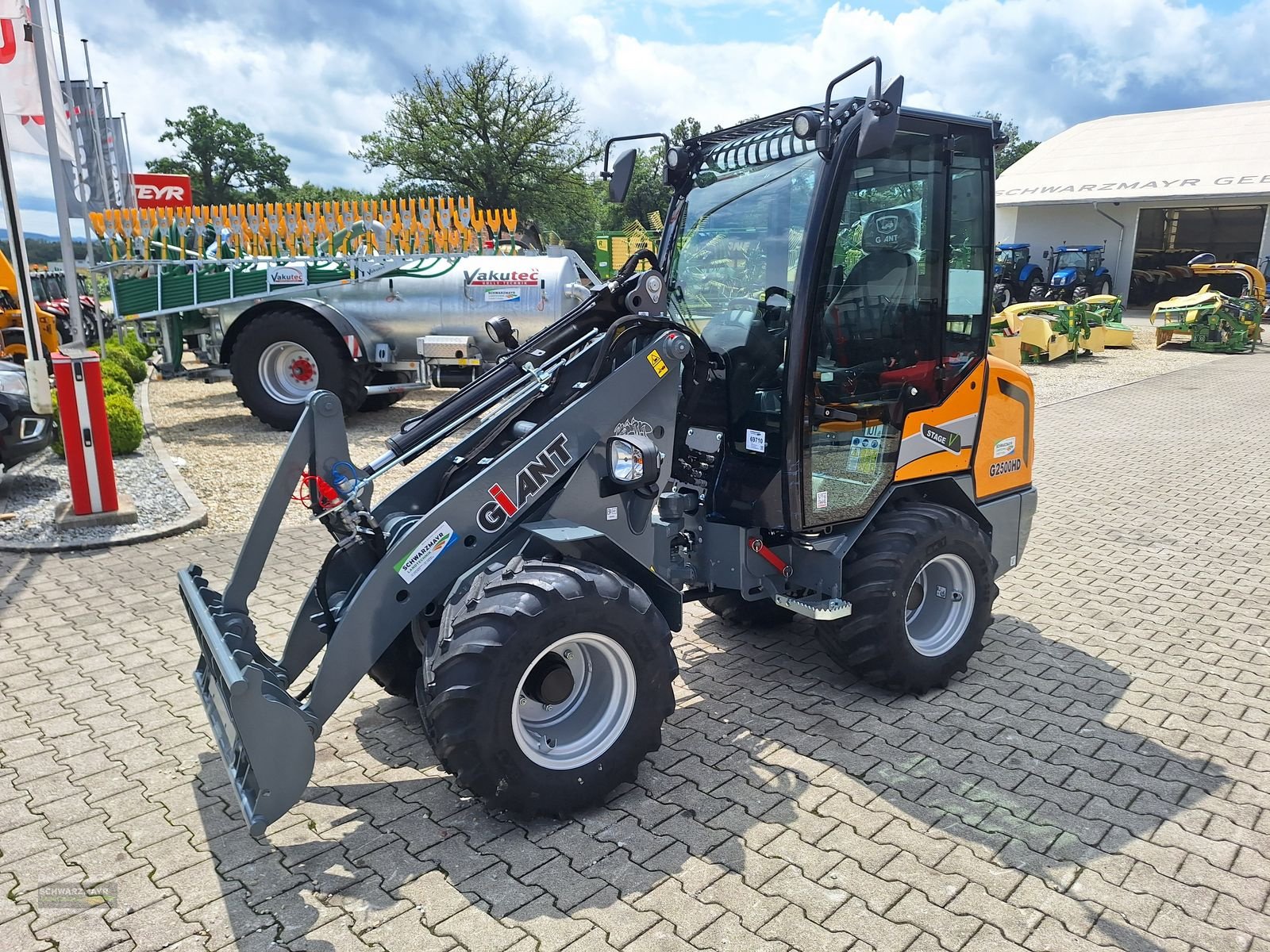 Hoflader des Typs GiANT G2500 HD, Neumaschine in Gampern (Bild 10)