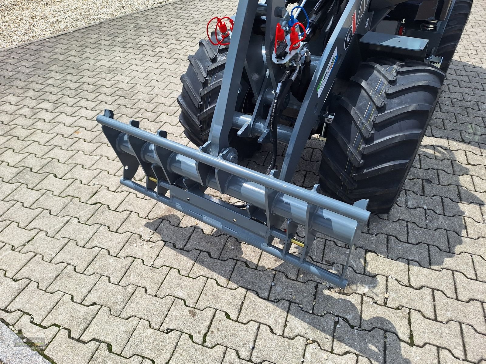 Hoflader des Typs GiANT G2500 HD, Neumaschine in Gampern (Bild 12)