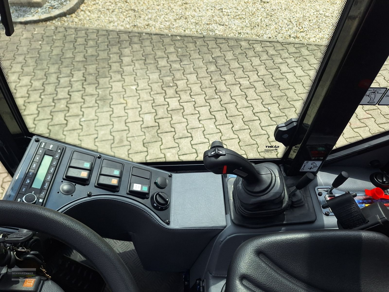 Hoflader des Typs GiANT G2500 HD, Neumaschine in Gampern (Bild 15)