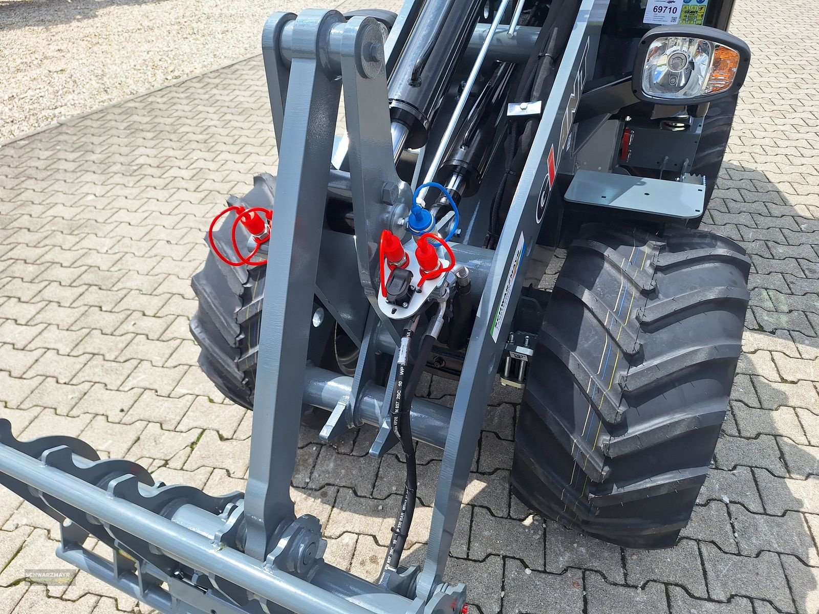 Hoflader des Typs GiANT G2500 HD, Neumaschine in Gampern (Bild 13)