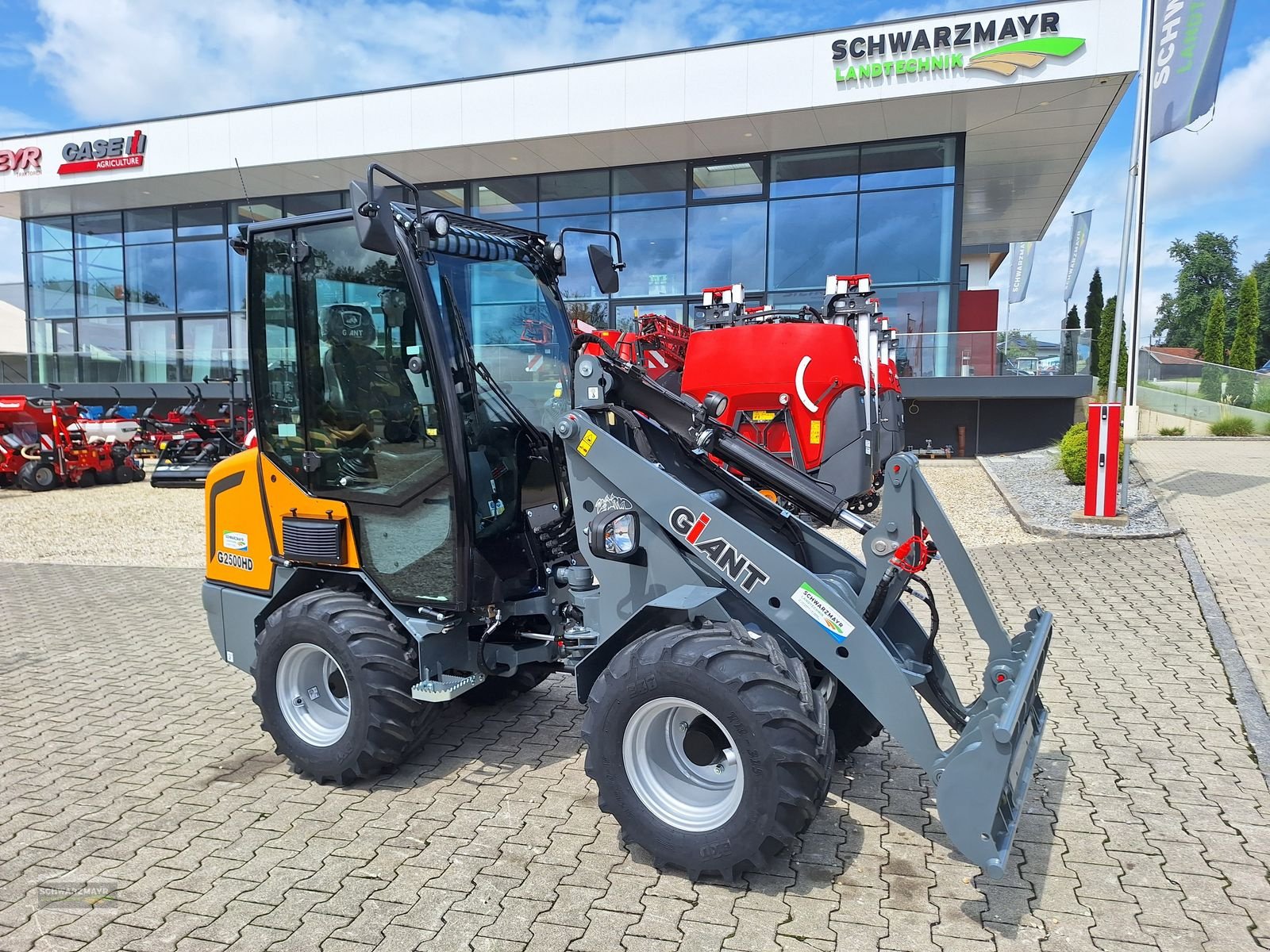 Hoflader des Typs GiANT G2500 HD, Neumaschine in Gampern (Bild 3)