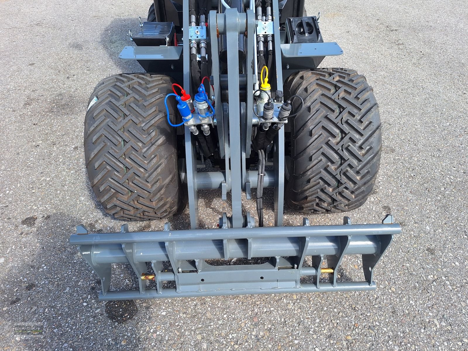 Hoflader des Typs GiANT G2700 HD+, Neumaschine in Gampern (Bild 11)