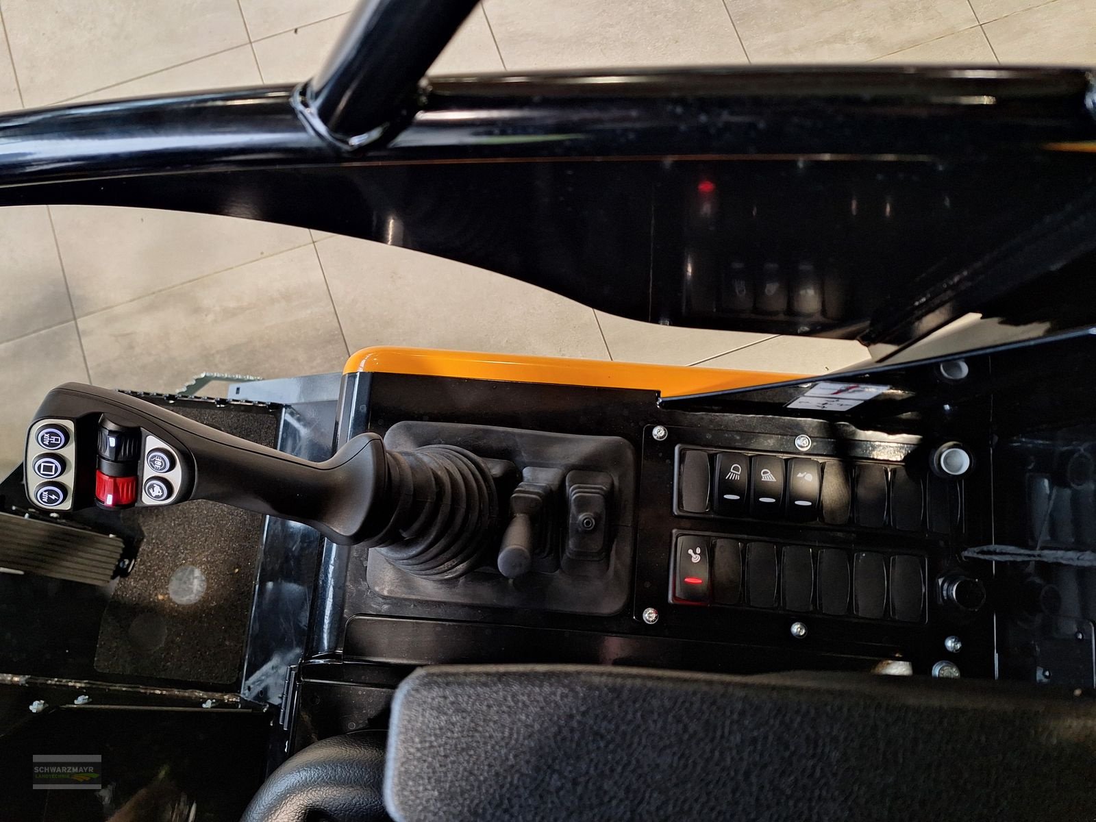 Hoflader des Typs GiANT G2700 HD+, Neumaschine in Gampern (Bild 19)