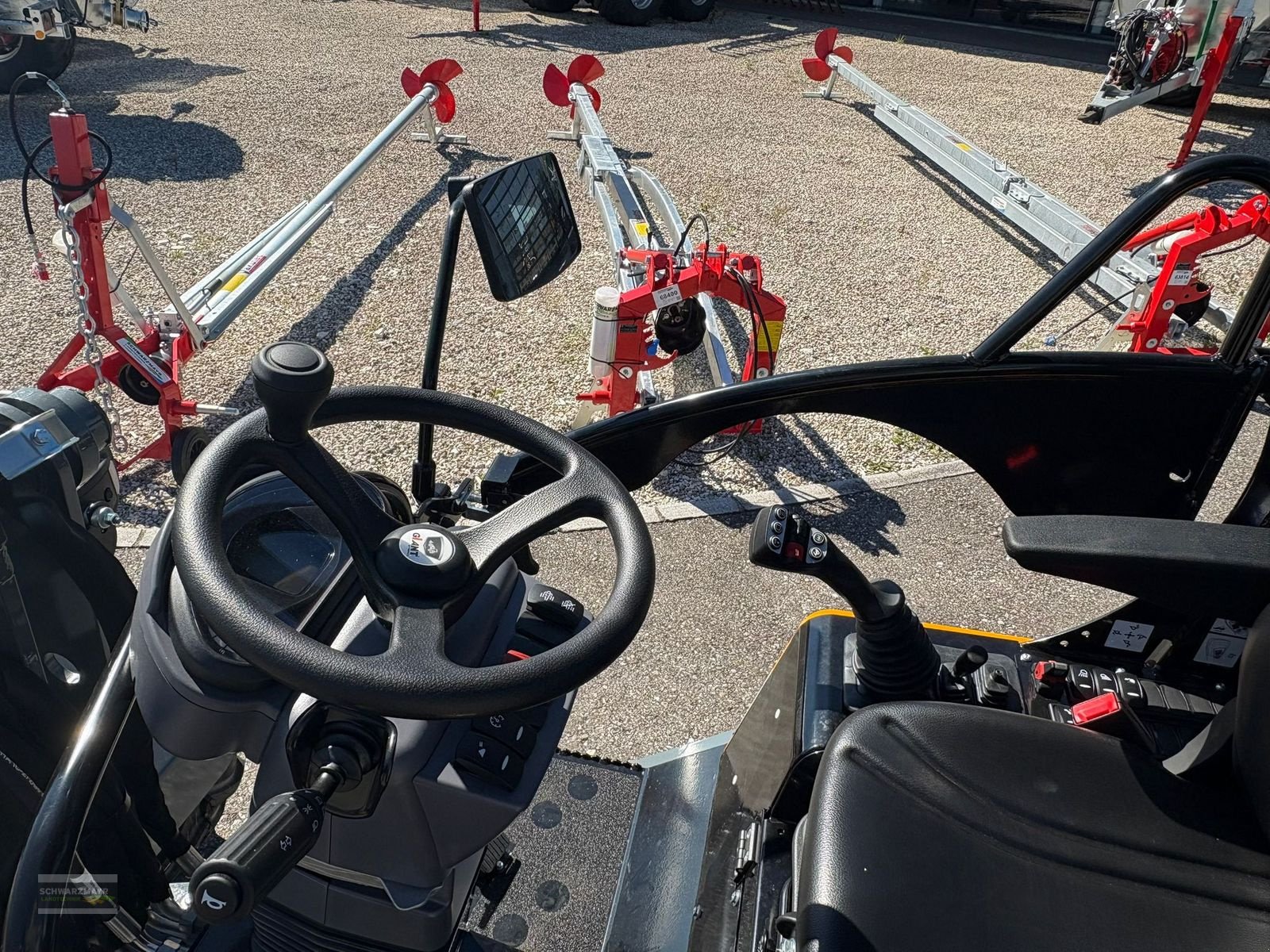 Hoflader des Typs GiANT G2700 HD+, Neumaschine in Gampern (Bild 13)