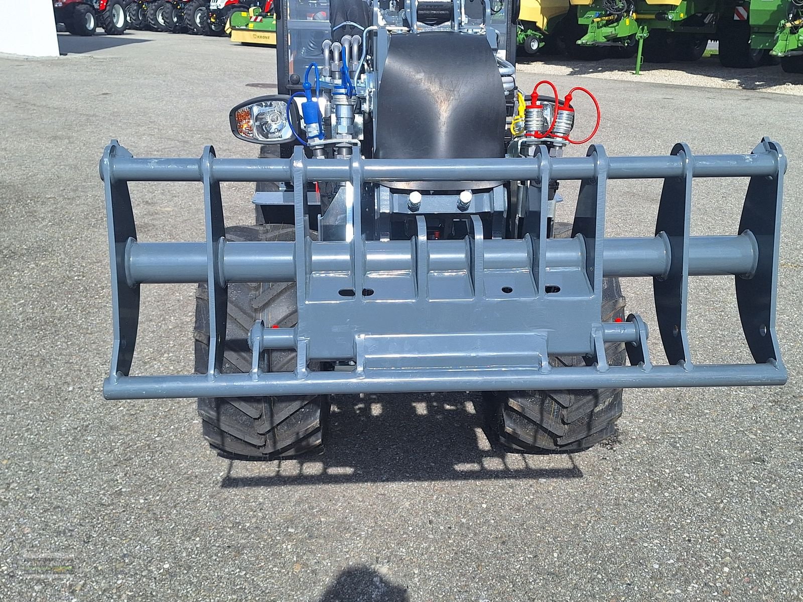 Hoflader of the type GiANT G2700 HD+ TELE, Neumaschine in Aurolzmünster (Picture 19)