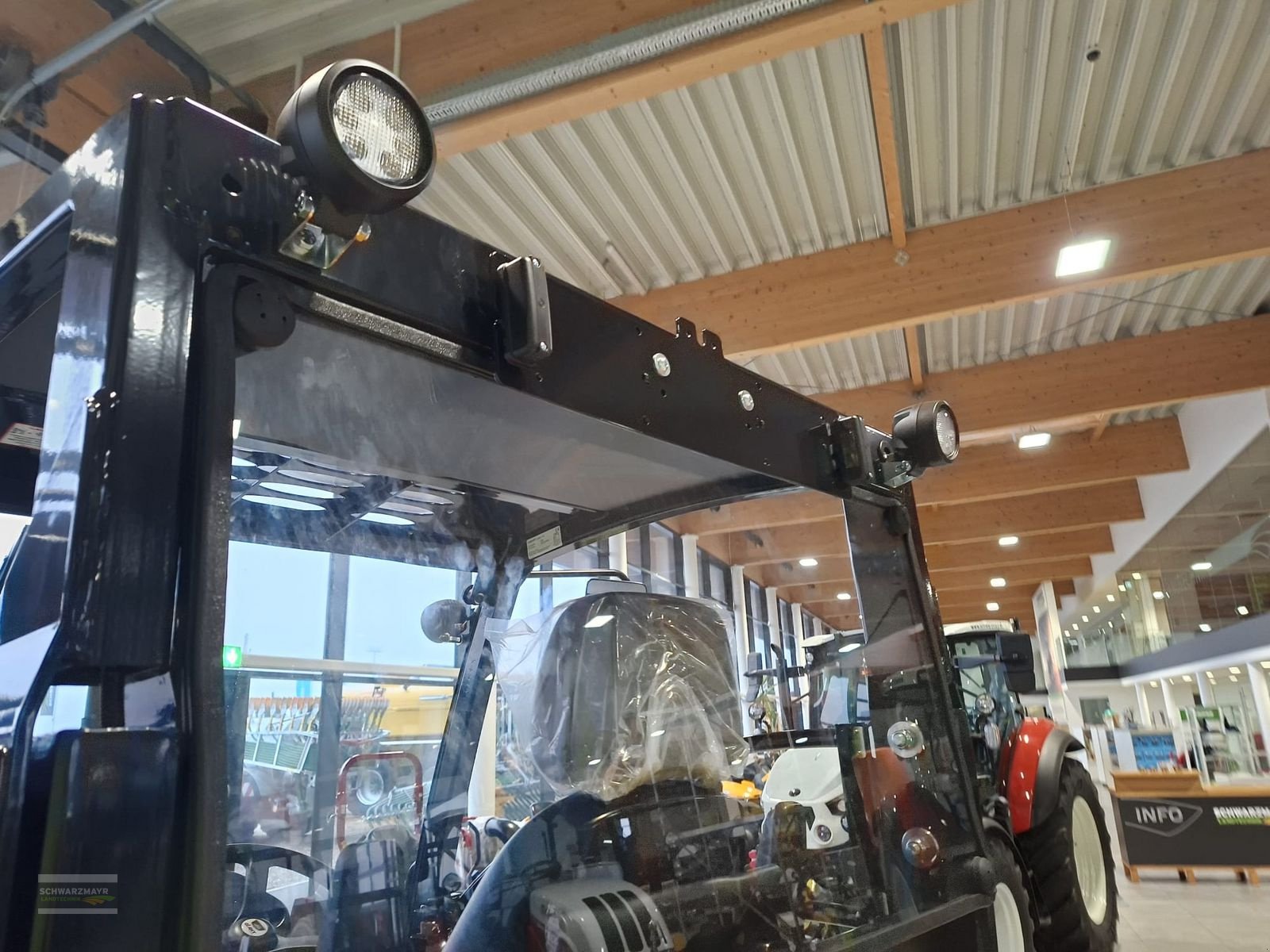 Hoflader of the type GiANT G3500 (mit WM-Aufnahme), Neumaschine in Gampern (Picture 18)