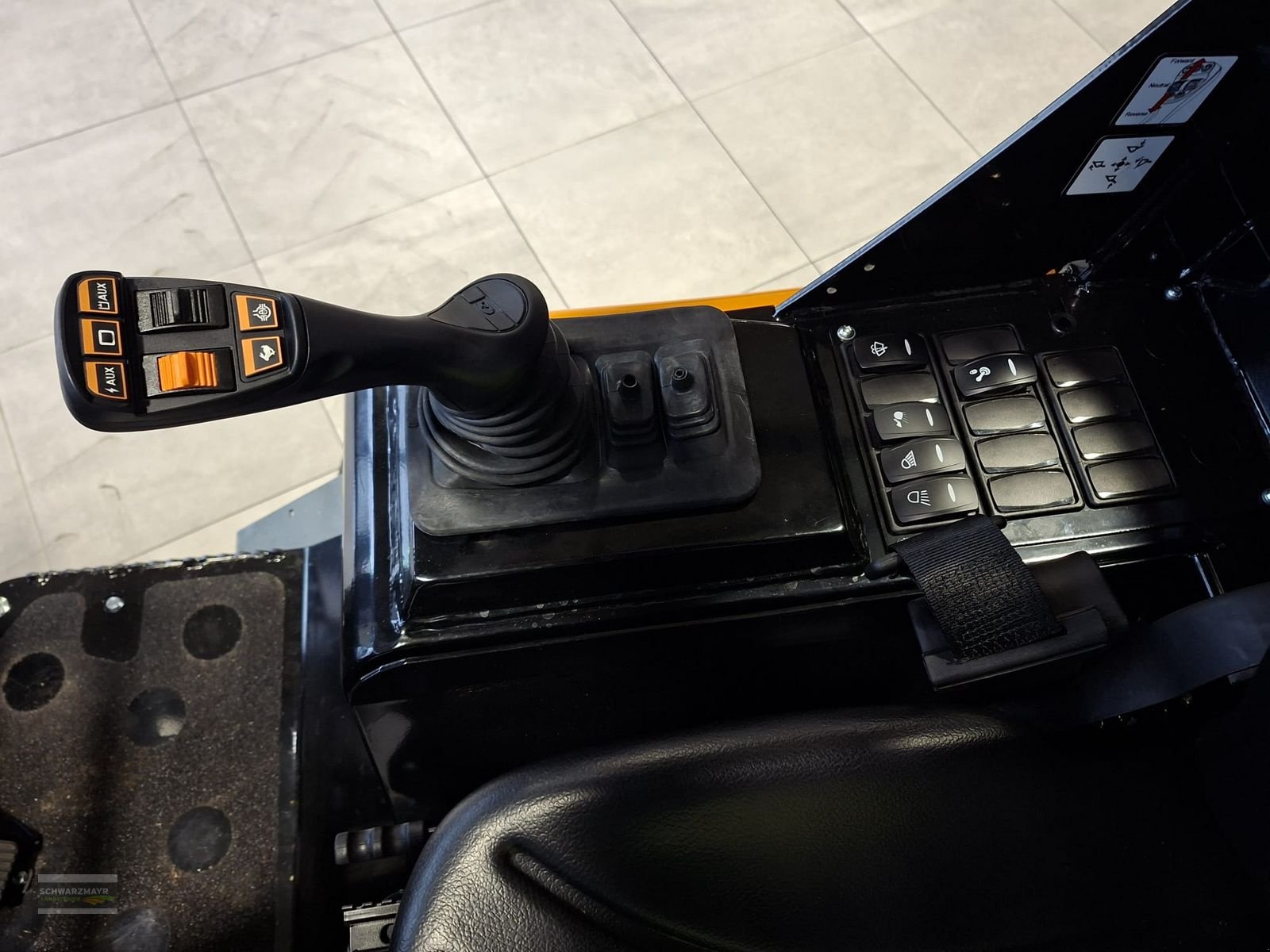 Hoflader of the type GiANT G3500 (mit WM-Aufnahme), Neumaschine in Gampern (Picture 20)