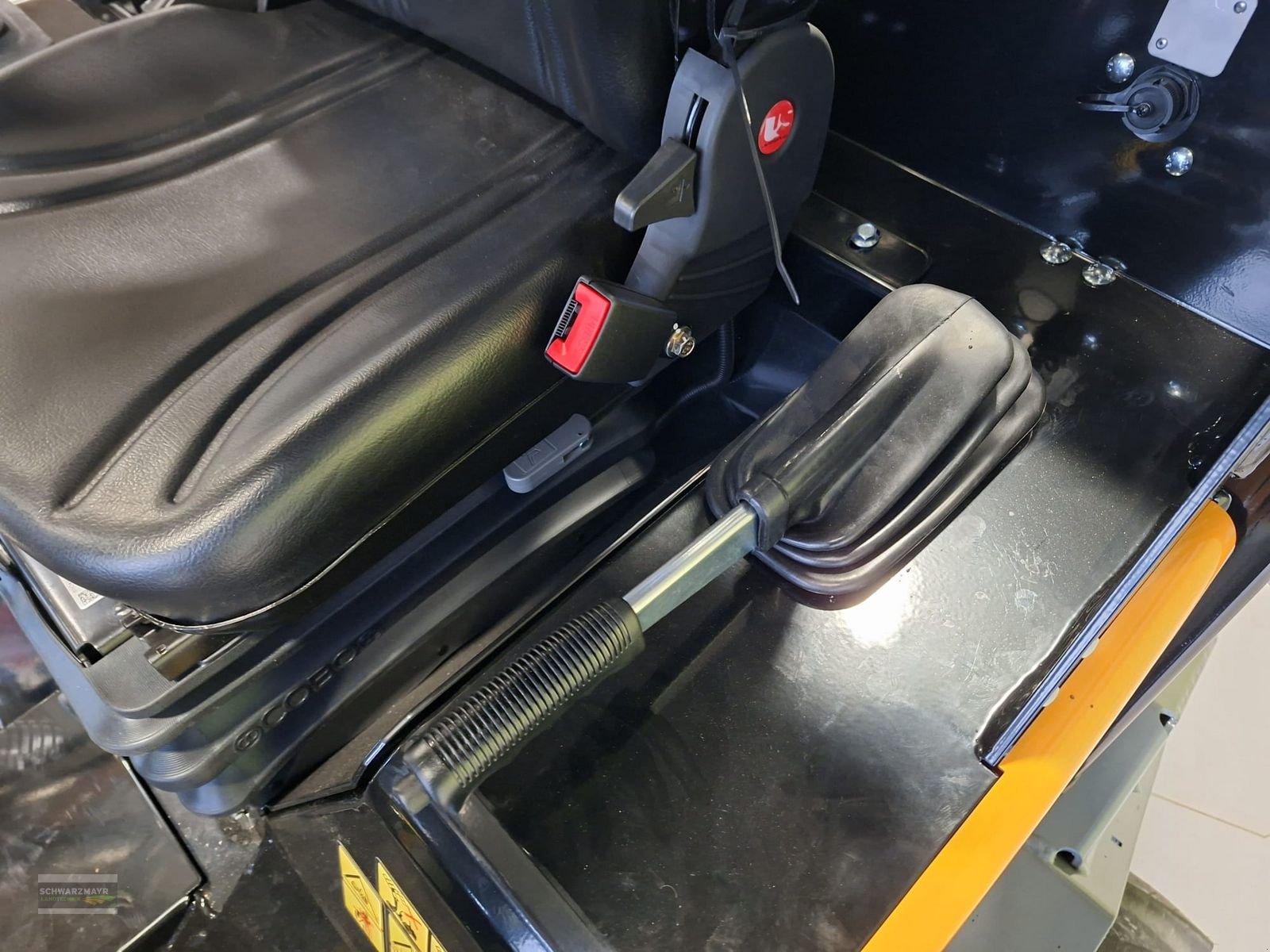 Hoflader of the type GiANT G3500 (mit WM-Aufnahme), Neumaschine in Gampern (Picture 22)