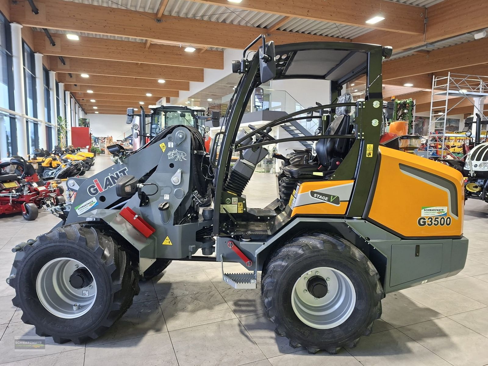 Hoflader of the type GiANT G3500 (mit WM-Aufnahme), Neumaschine in Gampern (Picture 7)