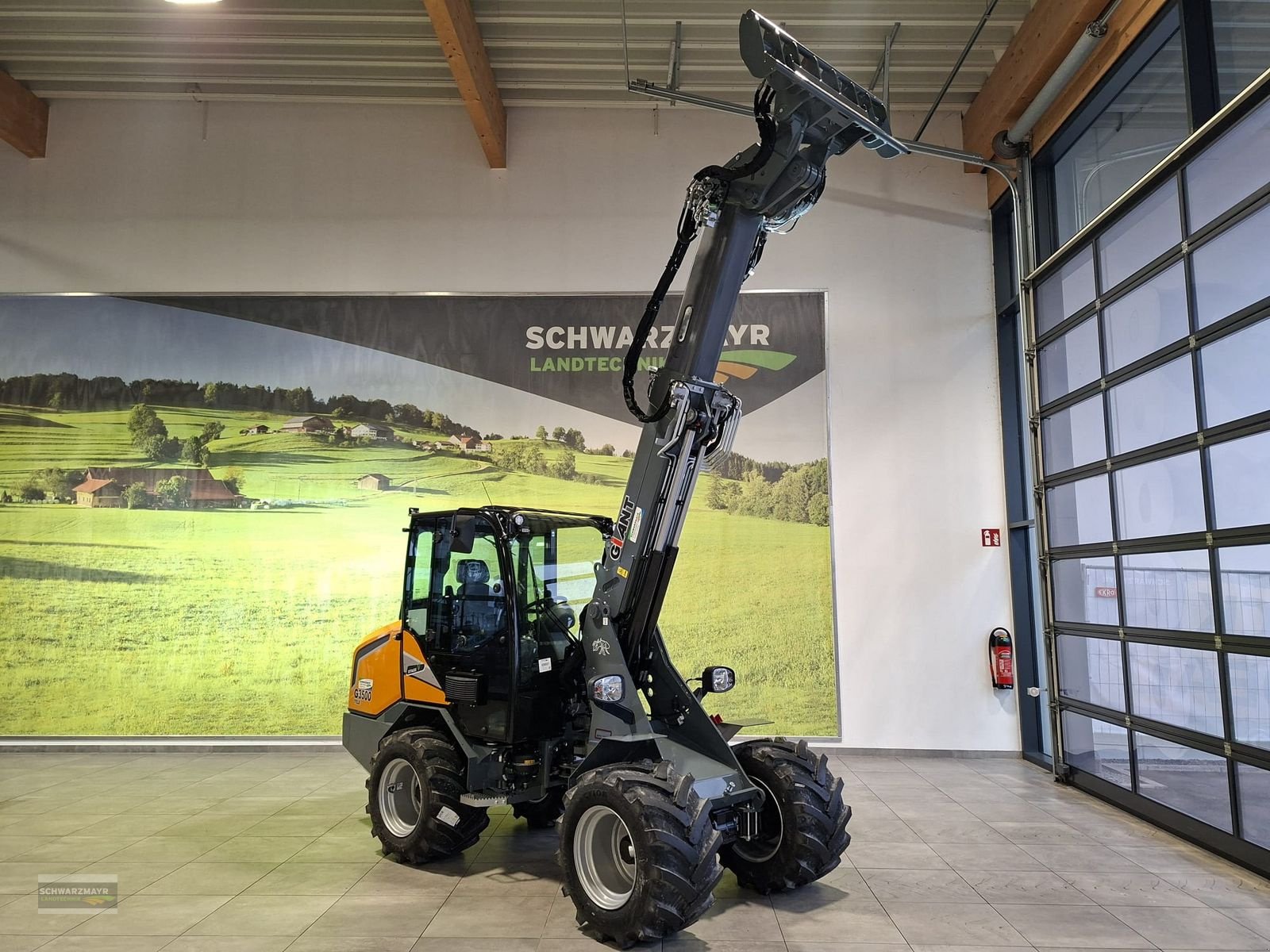 Hoflader of the type GiANT G3500 Tele, Neumaschine in Gampern (Picture 1)