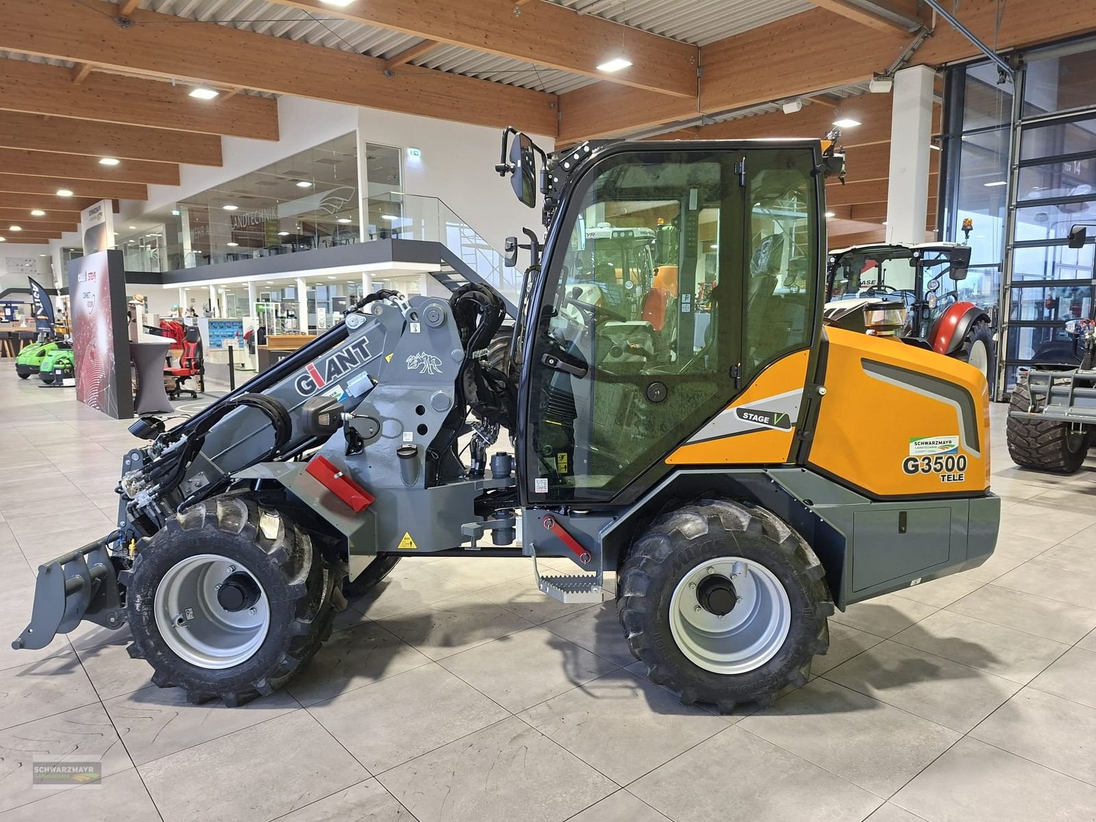 Hoflader of the type GiANT G3500 Tele, Neumaschine in Gampern (Picture 8)