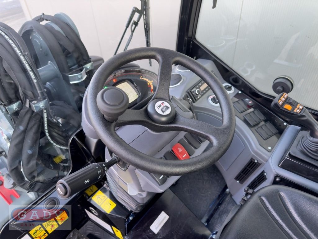 Hoflader of the type GiANT G3500, Neumaschine in Lebring (Picture 8)