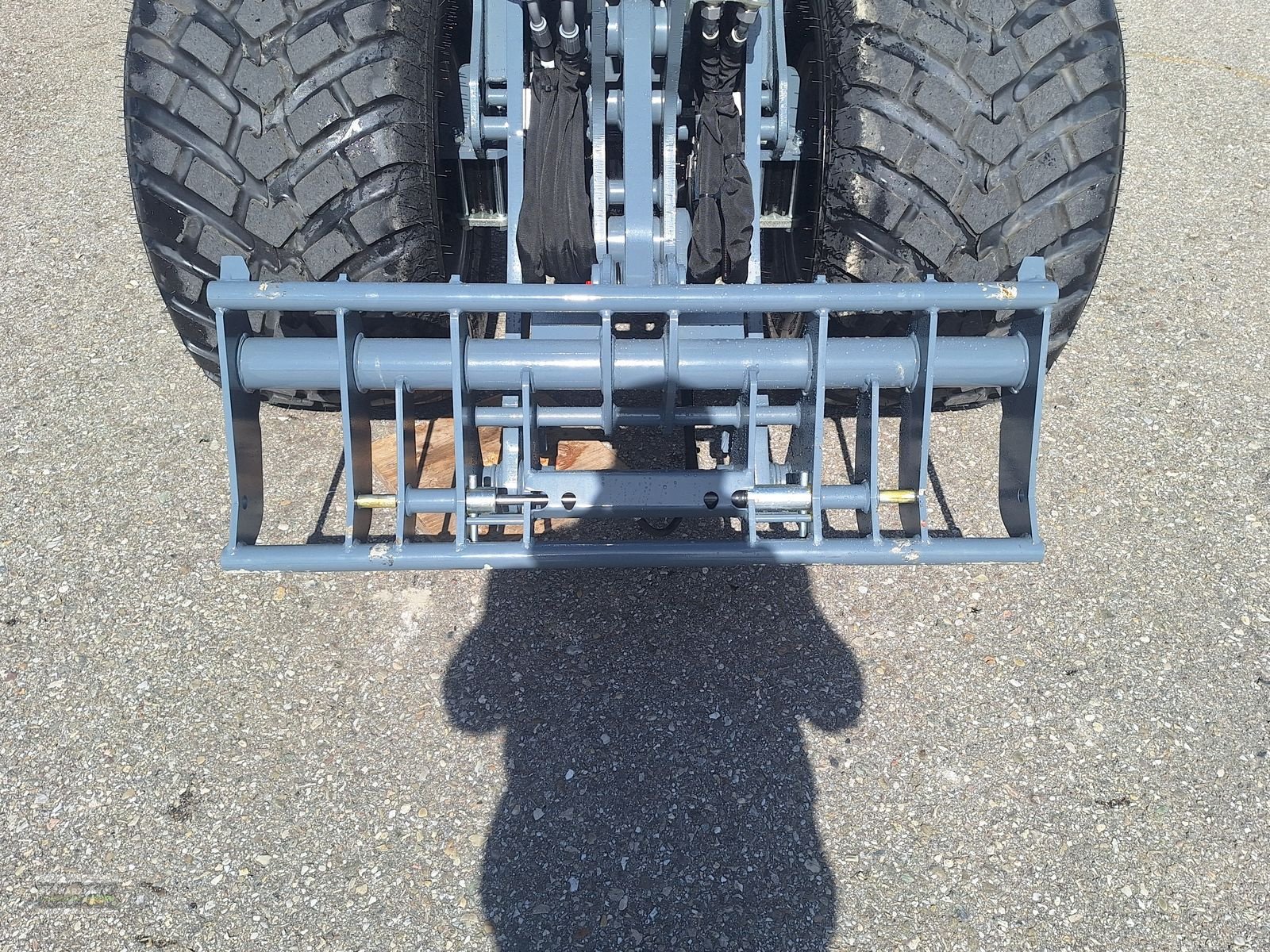 Hoflader des Typs GiANT G3500, Neumaschine in Gampern (Bild 8)