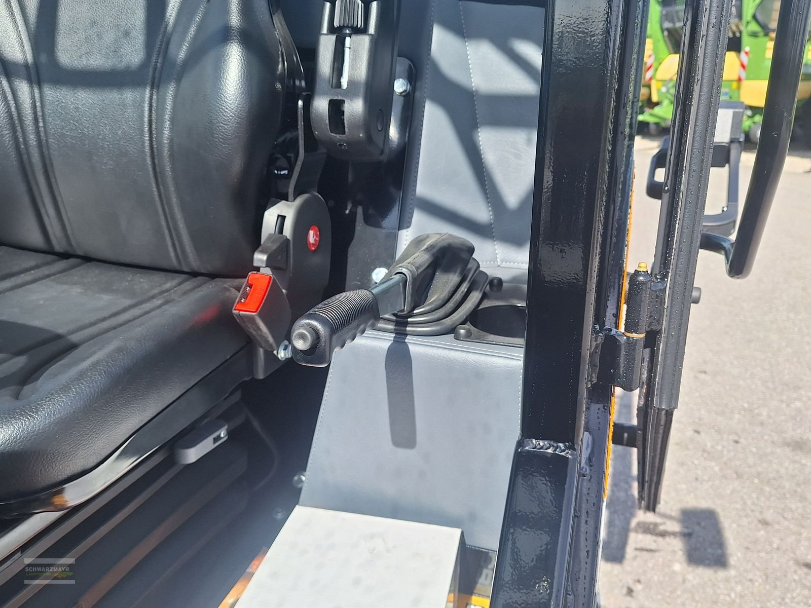 Hoflader des Typs GiANT G3500, Neumaschine in Gampern (Bild 10)