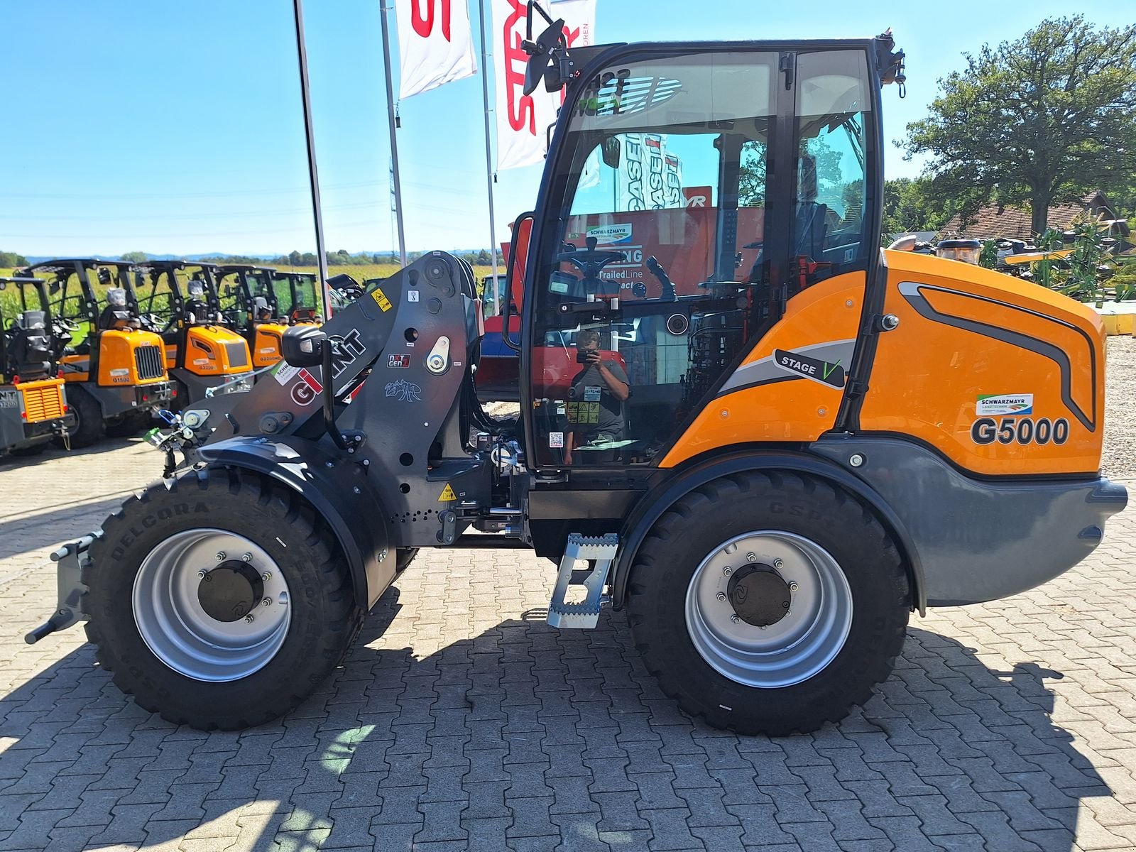 Hoflader of the type GiANT G5000 Kabine, Neumaschine in Feldkirchen (Picture 9)