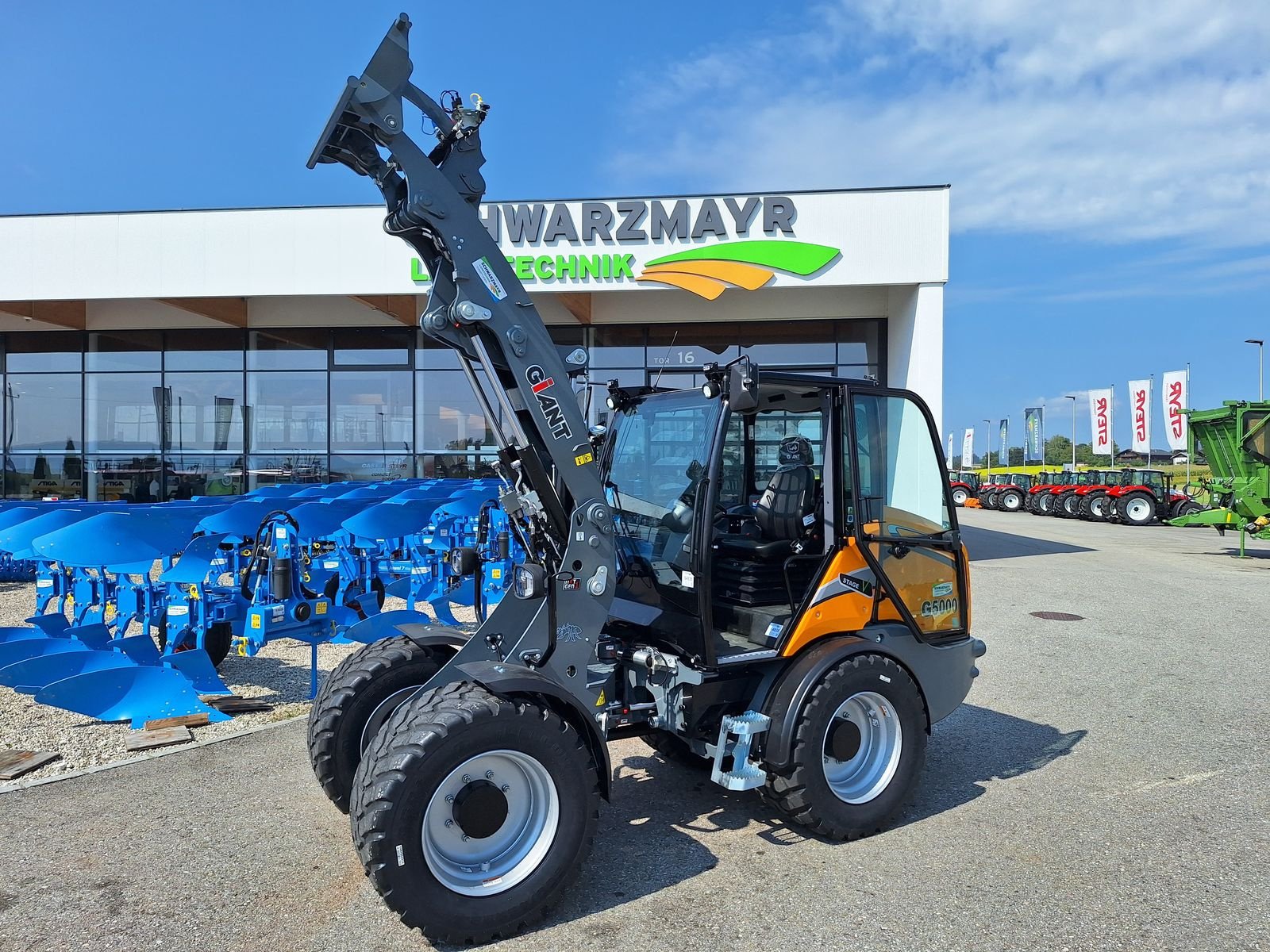 Hoflader of the type GiANT G5000, Neumaschine in Schlitters (Picture 9)