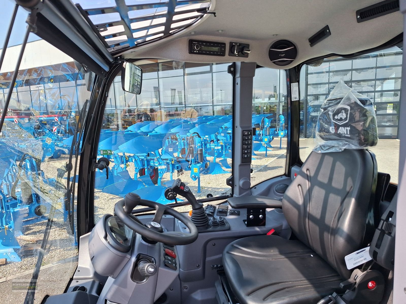 Hoflader of the type GiANT G5000, Neumaschine in Gampern (Picture 15)