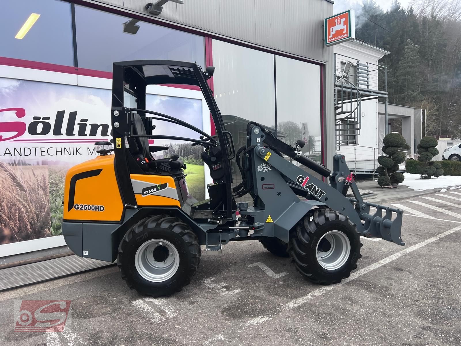 Hoflader Türe ait GiANT Giant G2500HD, Neumaschine içinde Offenhausen (resim 2)
