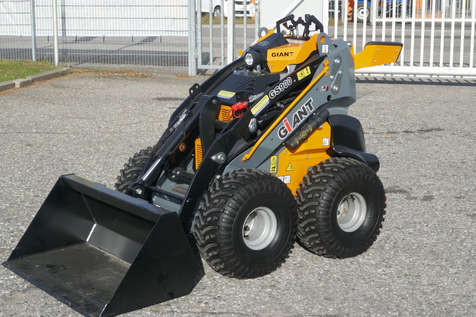 Hoflader of the type GiANT GS 900 D, Gebrauchtmaschine in Villach (Picture 2)