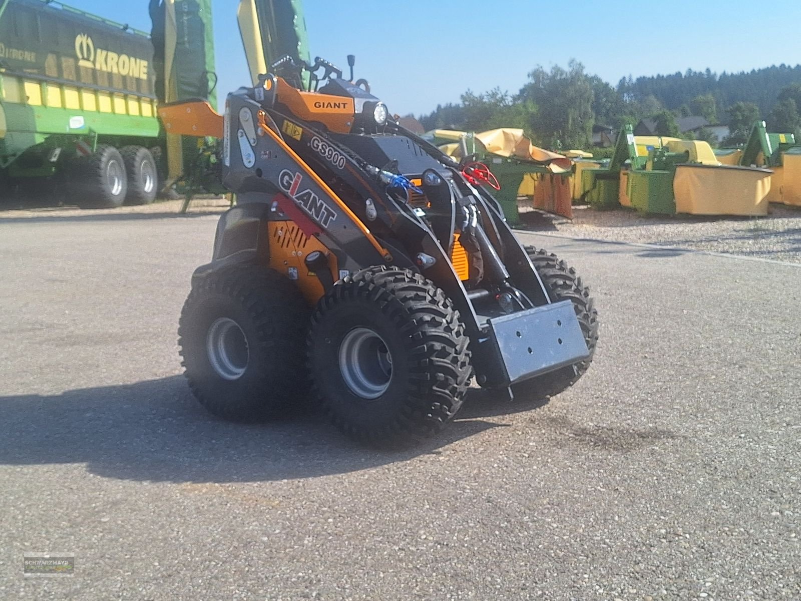 Hoflader des Typs GiANT GS900 SKID, Neumaschine in Aurolzmünster (Bild 5)