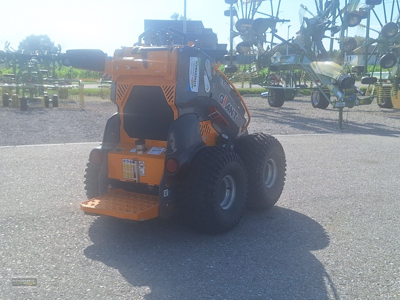 Hoflader des Typs GiANT GS900 SKID, Neumaschine in Aurolzmünster (Bild 7)