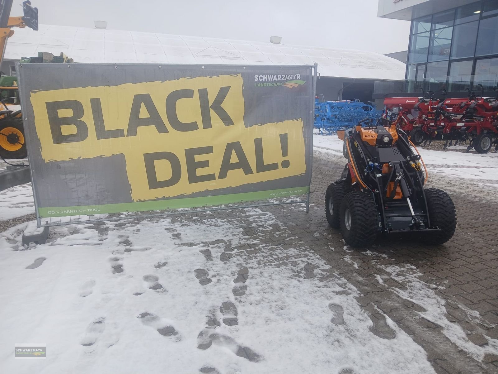 Hoflader des Typs GiANT GS900 SKID, Neumaschine in Aurolzmünster (Bild 1)