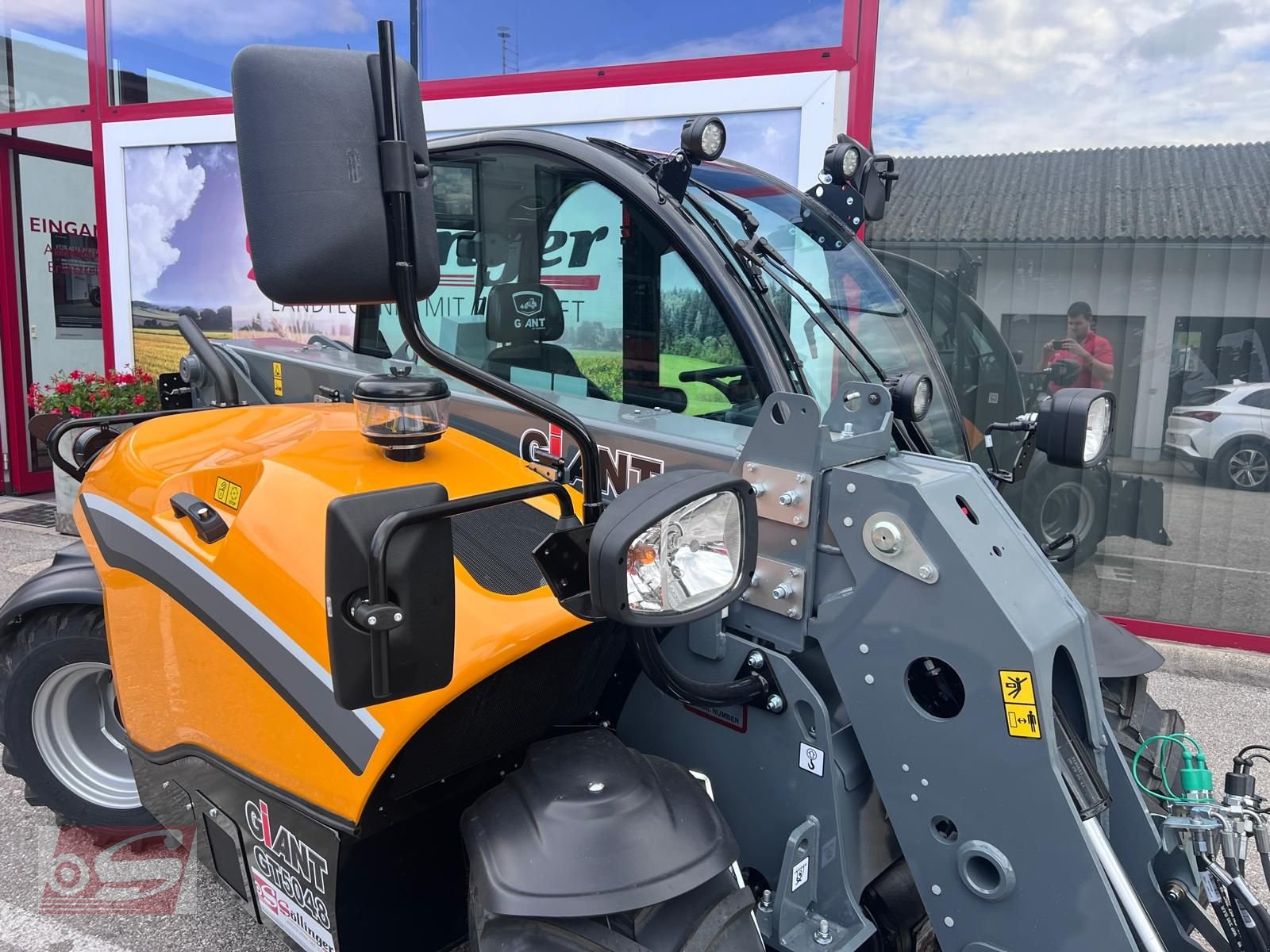 Hoflader des Typs GiANT GT 5048, Neumaschine in Offenhausen (Bild 7)