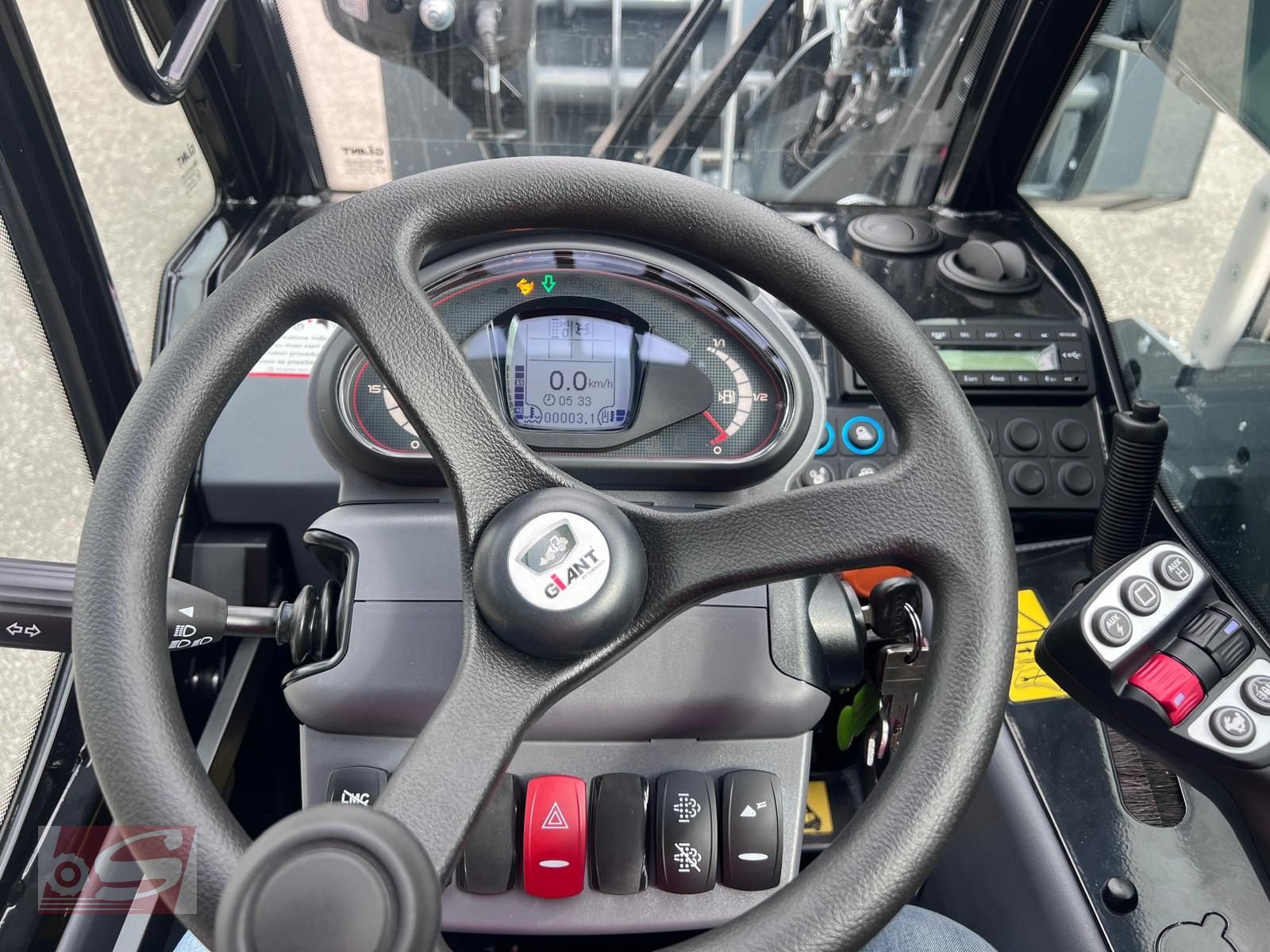 Hoflader des Typs GiANT GT 5048, Neumaschine in Offenhausen (Bild 22)